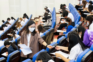 ศูนย์ภาษา คณะศิลปศาสตร์ จัดทดสอบวัดความรู้ภาษาอังกฤษ เพื่อประกอบสำเร็จการศึกษา สำหรับนิสิตรหัส 62