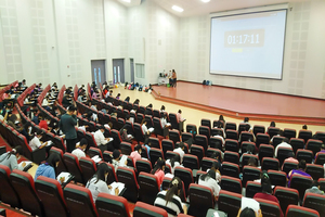 ศูนย์ภาษา คณะศิลปศาสตร์ จัดอบรมเพื่อยกระดับทักษะภาษาอังกฤษ ตามมาตรฐาน CEFR B1  English for Undergraduates (นิสิตรหัส 62) 15-16 ตุลาคม 2565