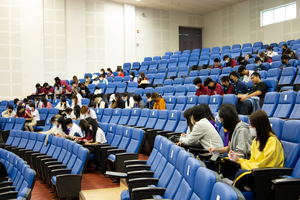 ศูนย์ภาษา คณะศิลปศาสตร์ จัดอบรมเพื่อยกระดับทักษะภาษาอังกฤษ ตามมาตรฐาน CEFR B1  English for Undergraduates (นิสิตรหัส 62) 17-18 ตุลาคม 2565