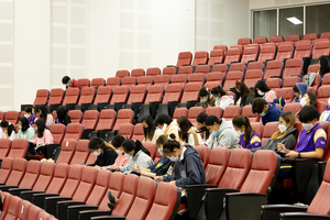 ศูนย์ภาษา คณะศิลปศาสตร์ จัดอบรมเพื่อยกระดับทักษะภาษาอังกฤษ ตามมาตรฐาน CEFR B1  English for Undergraduates (นิสิตรหัส 62) 17-18 ตุลาคม 2565