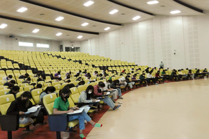 ศูนย์ภาษา คณะศิลปศาสตร์ จัดอบรมเพื่อยกระดับทักษะภาษาอังกฤษ ตามมาตรฐาน CEFR B1  English for Undergraduates (นิสิตรหัส 62) 17-18 ตุลาคม 2565