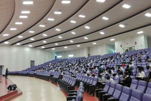 ศูนย์ภาษา คณะศิลปศาสตร์ จัดอบรมให้ความรู้ภาษาอังกฤษและจัดสอบวัดระดับทางภาษา สำหรับนิสิตคณะศิลปศาสตร์ สาขาวิชาภาษาอังกฤษ เพื่อสำเร็จการศึกษา UP-STEP (C1)