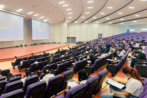 ศูนย์ภาษา คณะศิลปศาสตร์ จัดทดสอบวัดความรู้ภาษาอังกฤษ โดยใช้ข้อสอบศูนย์ภาษา (UP-STEP)