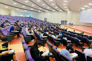 ศูนย์ภาษา คณะศิลปศาสตร์ จัดทดสอบวัดความรู้ภาษาอังกฤษ โดยใช้ข้อสอบศูนย์ภาษา (UP-STEP)